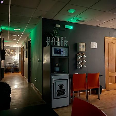 Kubik Hotel Caces Kültér fotó