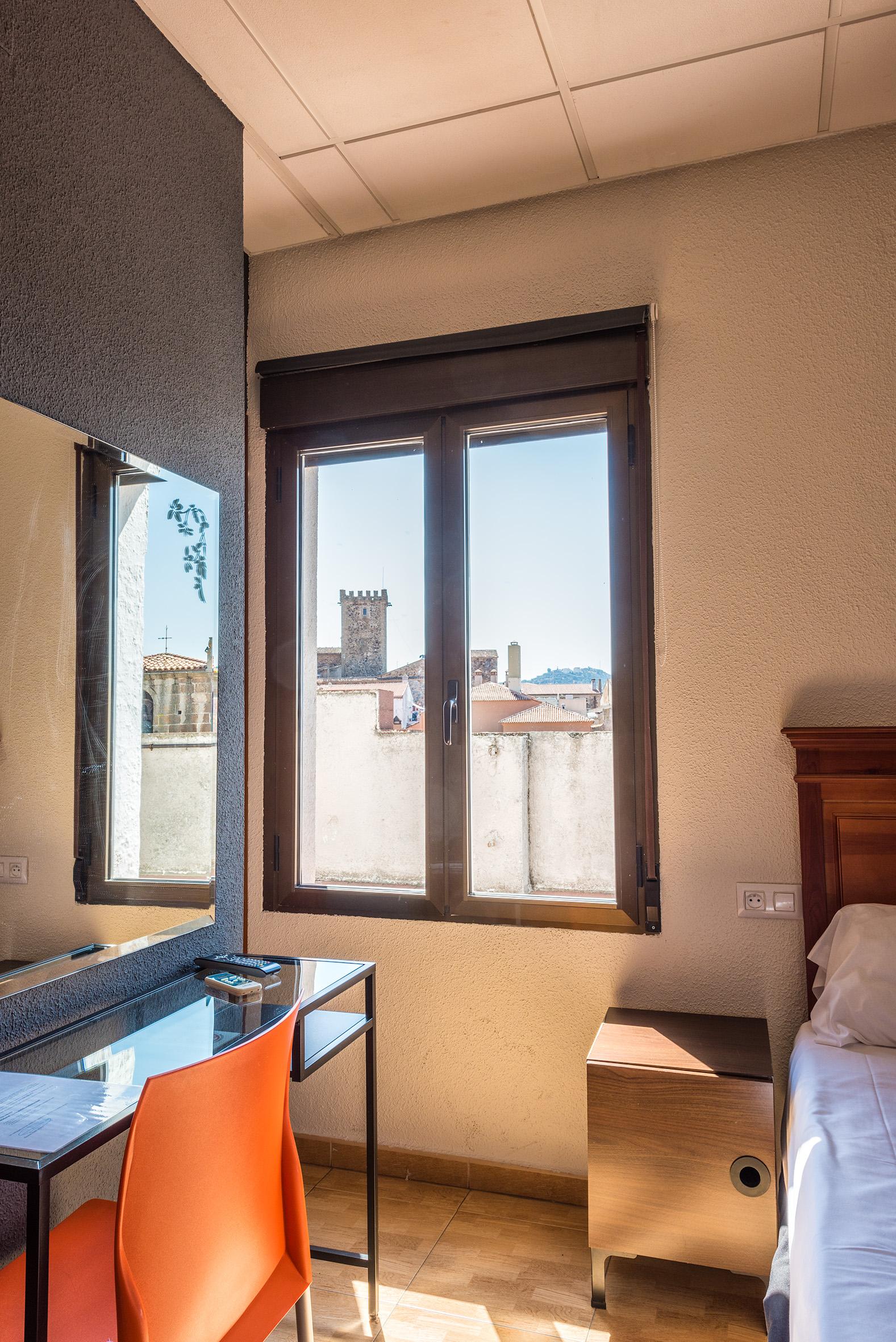 Kubik Hotel Caces Kültér fotó