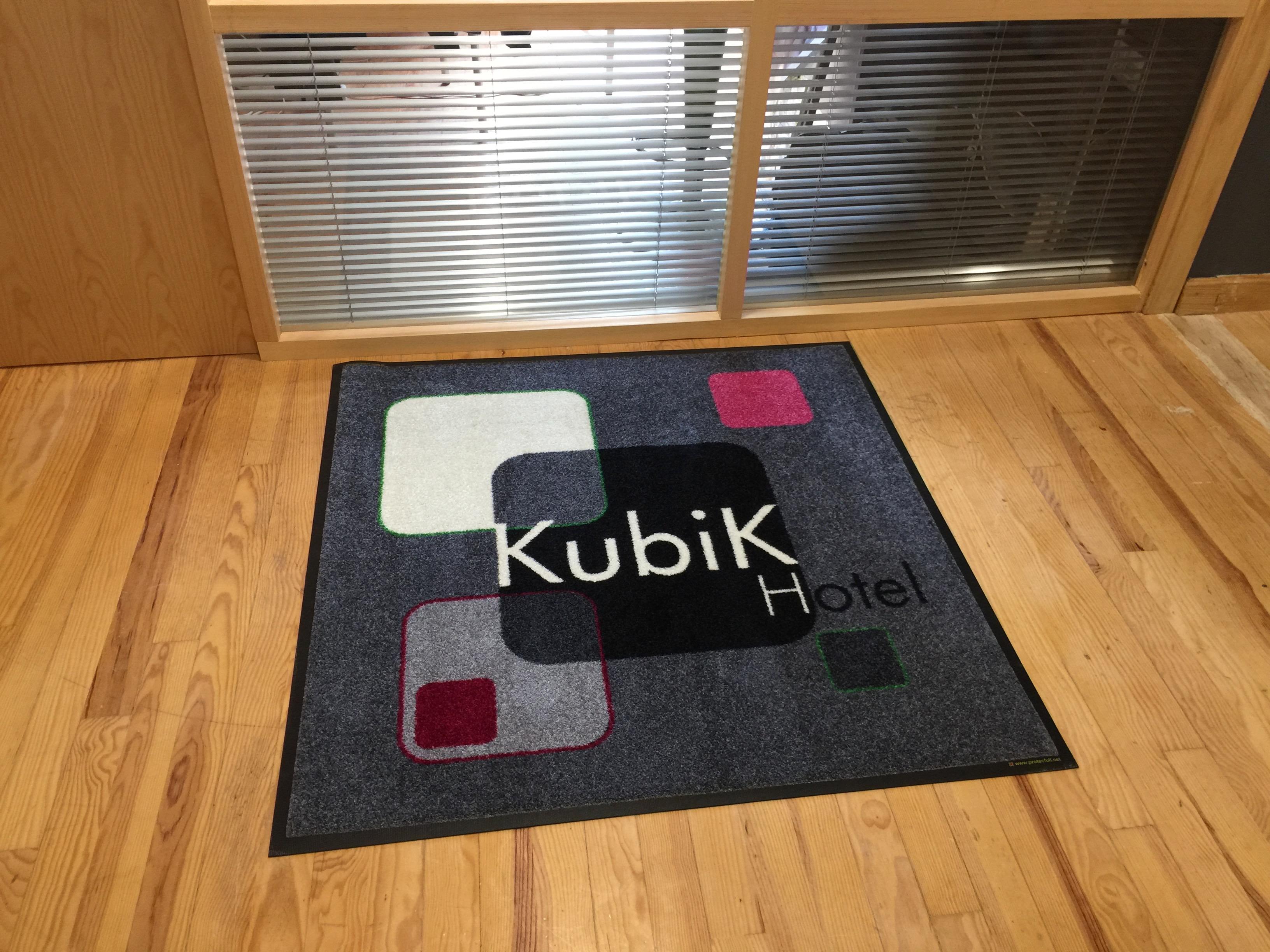 Kubik Hotel Caces Kültér fotó