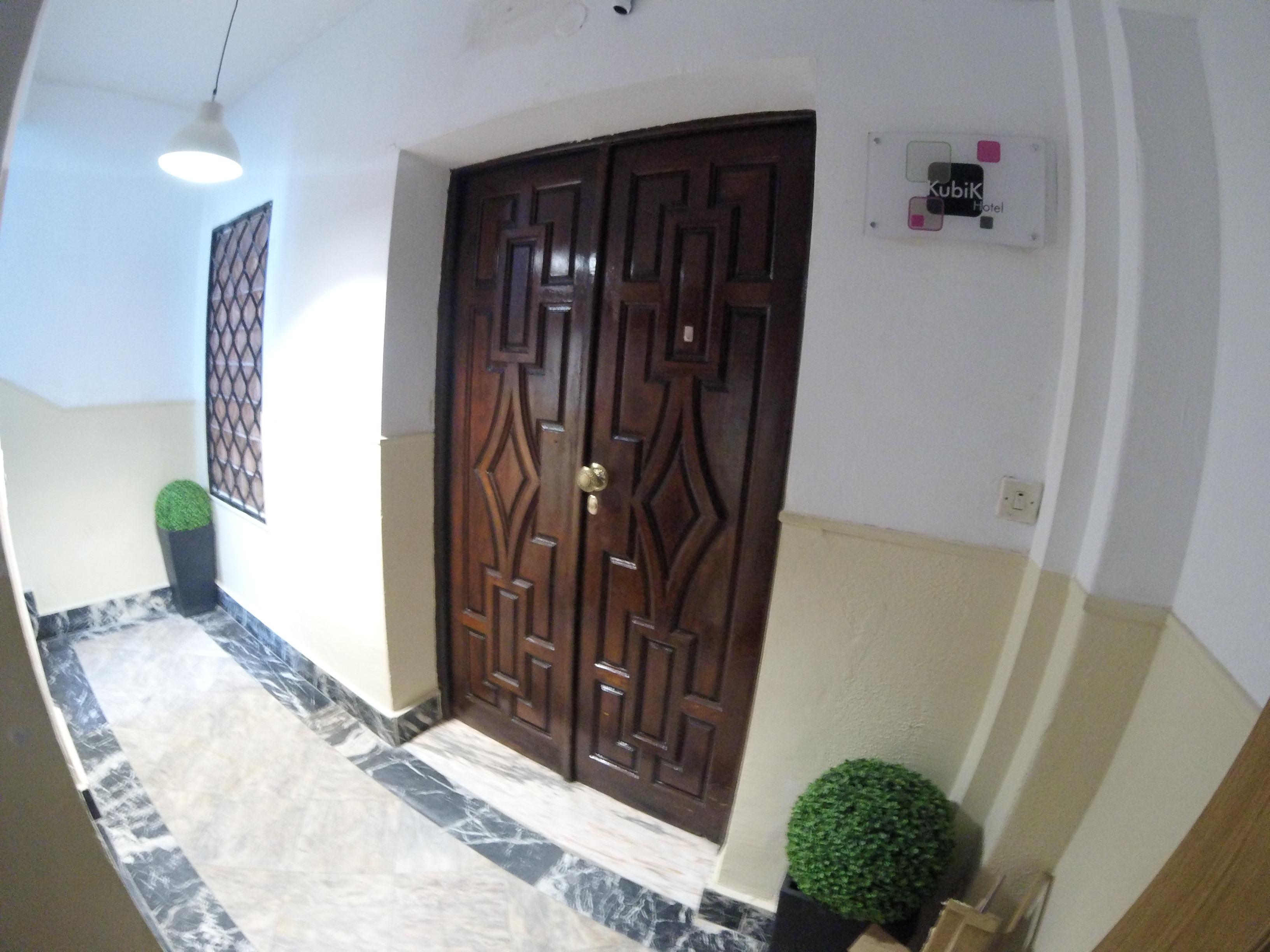 Kubik Hotel Caces Kültér fotó