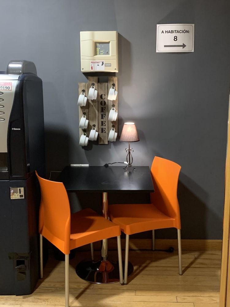 Kubik Hotel Caces Kültér fotó